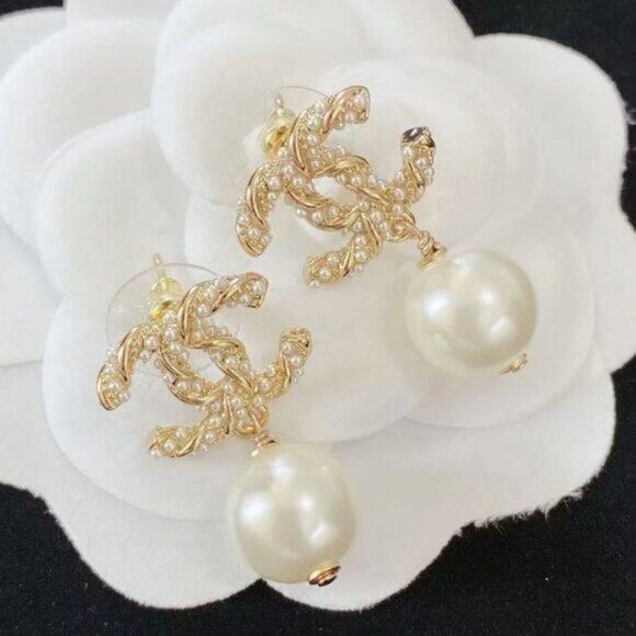 Strass Gold CC Stud Earrings - Picture 3 of 5